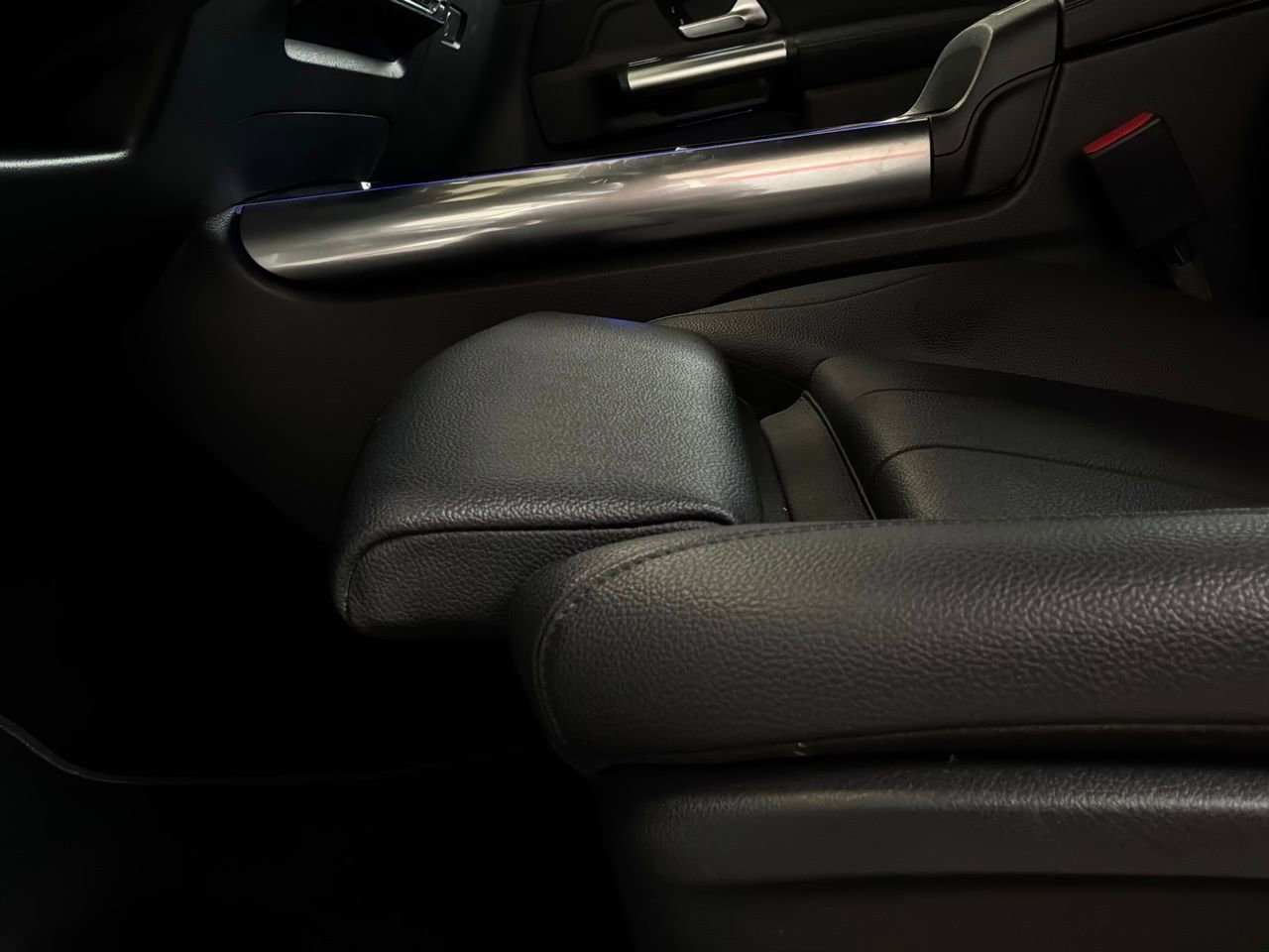 Used 2025 Mercedes-Benz GLA 250 image 11