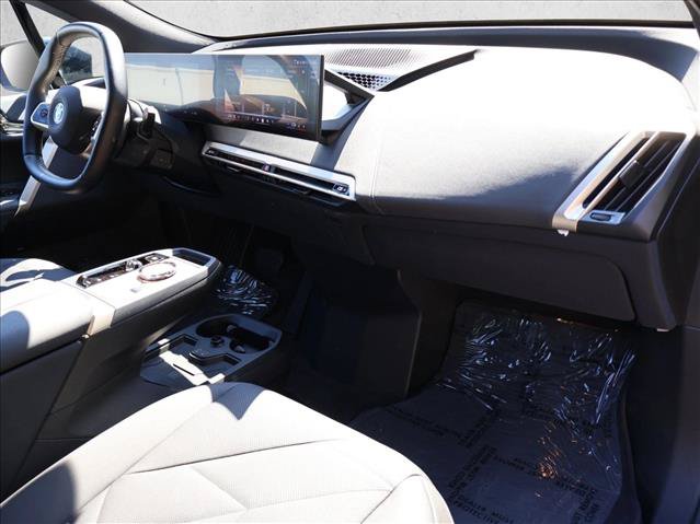 Used 2024 BMW iX xDrive50 w/ Premium Package AWD/4WD image 26