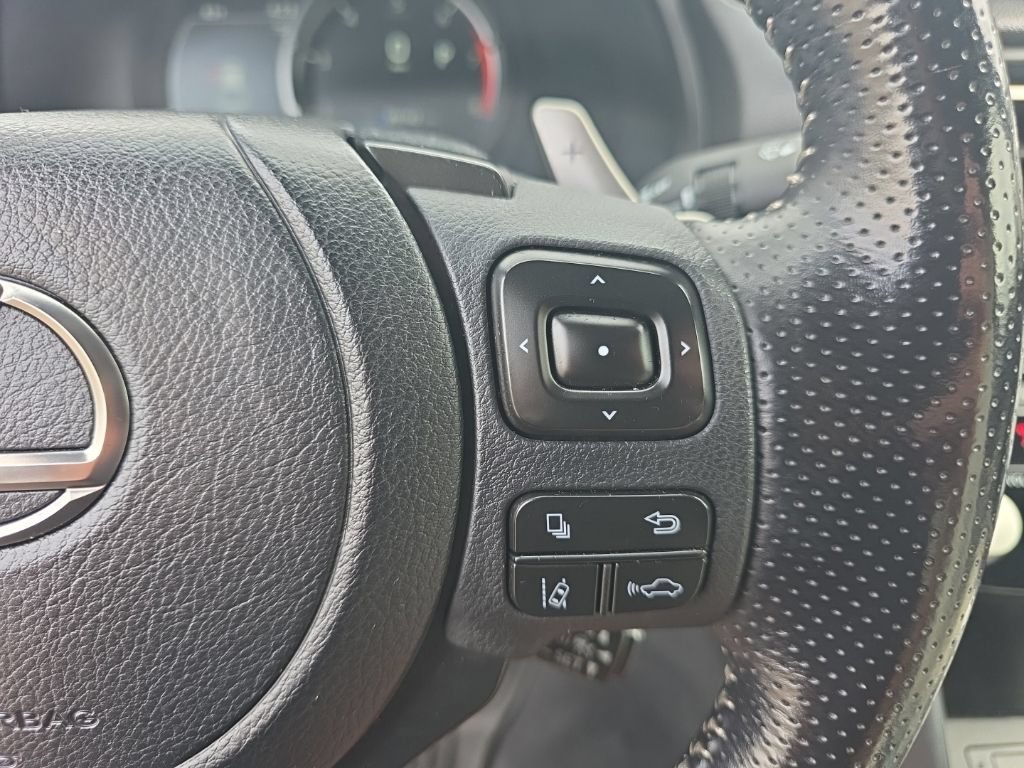 Used 2022 Lexus IS 350 F Sport AWD/4WD image 19