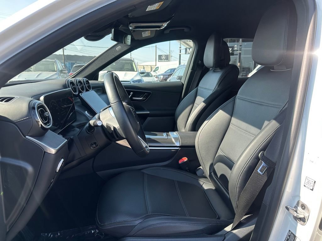 Used 2024 Mercedes-Benz GLC 300 4MATIC image 24