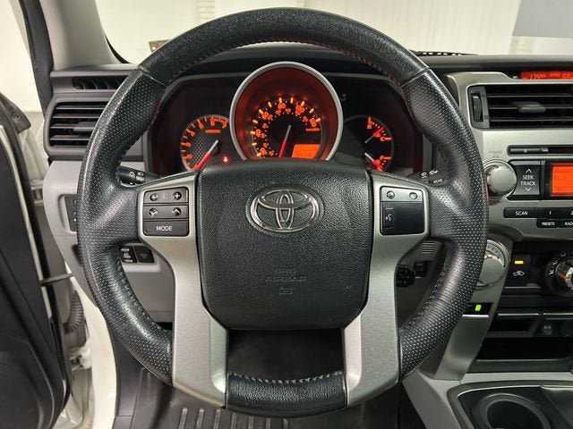 Used 2011 Toyota 4Runner SR5 w/ Convenience Pkg image 11