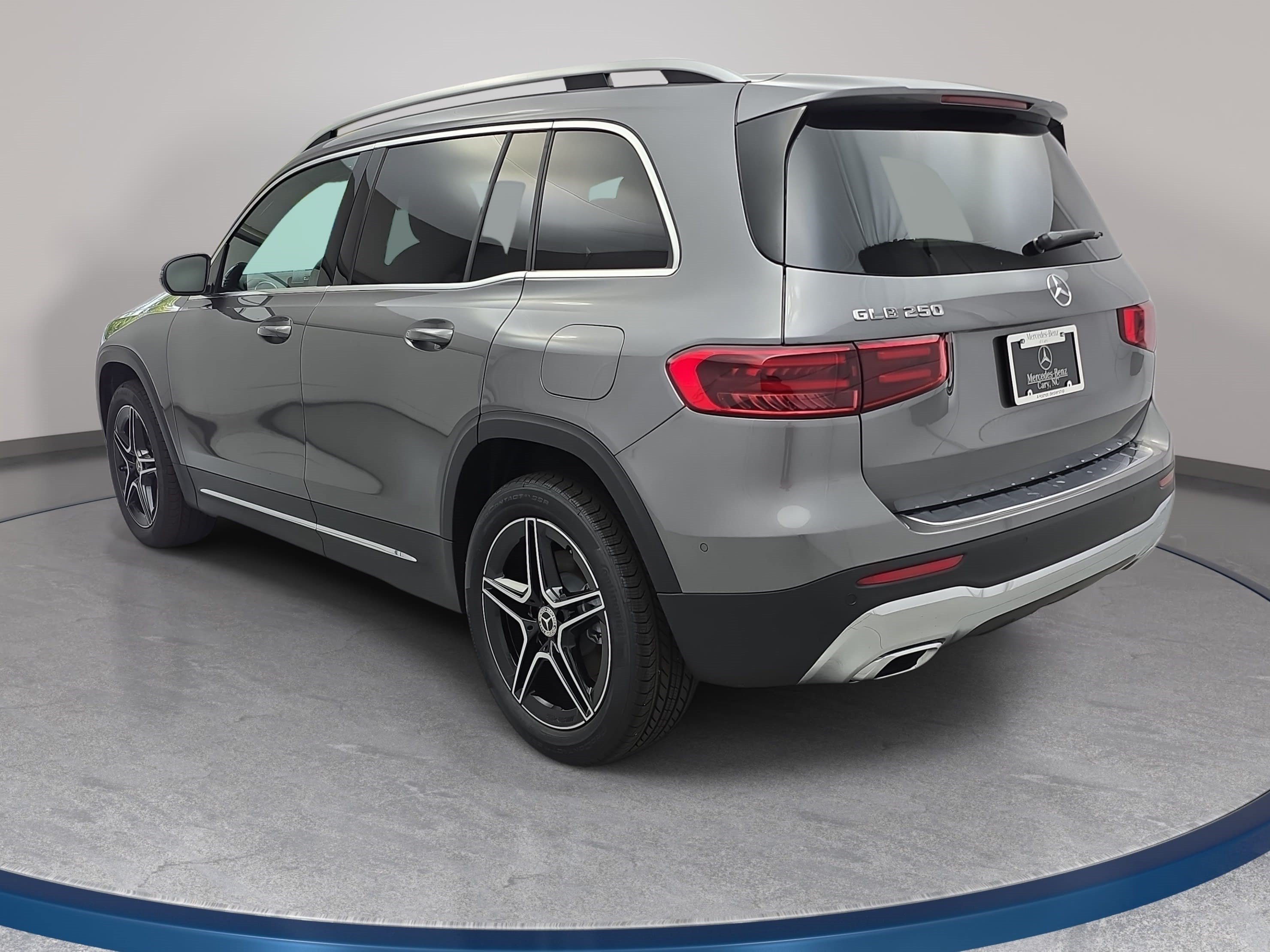 New 2026 Mercedes-Benz GLB 250 image 7