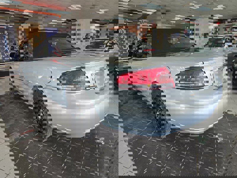 Used 2003 Chrysler Sebring Limited image 6