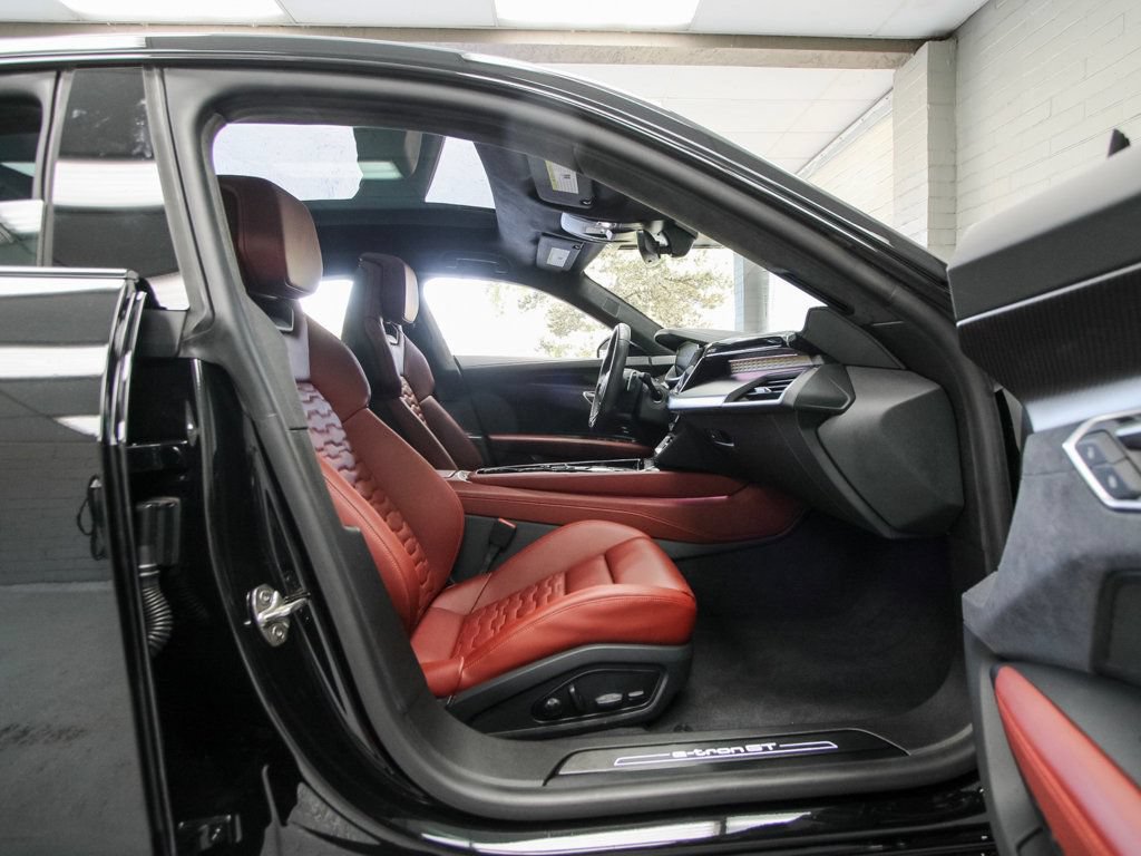 Used 2024 Audi e-tron GT Prestige AWD/4WD image 20
