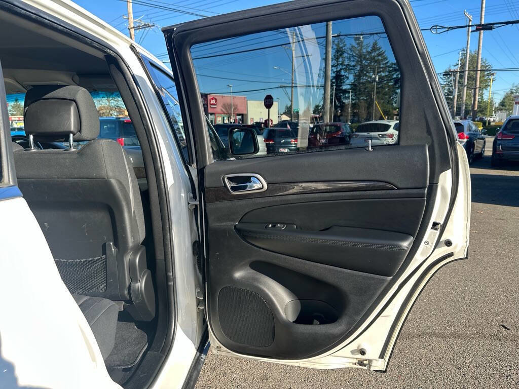 Used 2011 Jeep Grand Cherokee Laredo AWD/4WD image 23