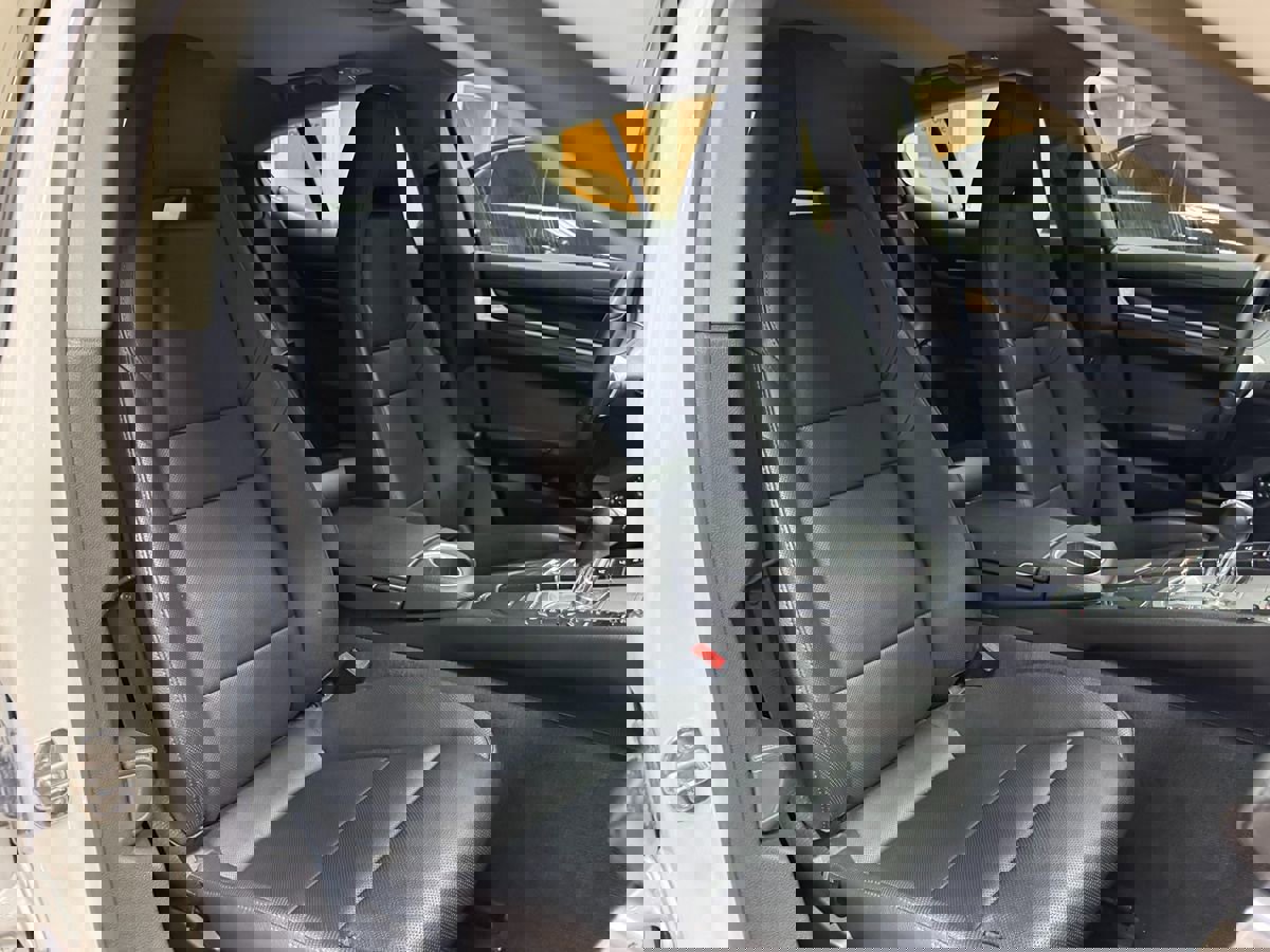 Used 2012 Porsche Panamera 4 image 18