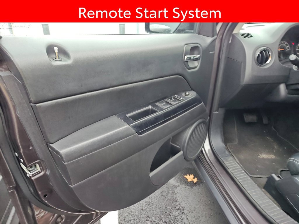 Used 2016 Jeep Patriot High Altitude AWD/4WD image 7