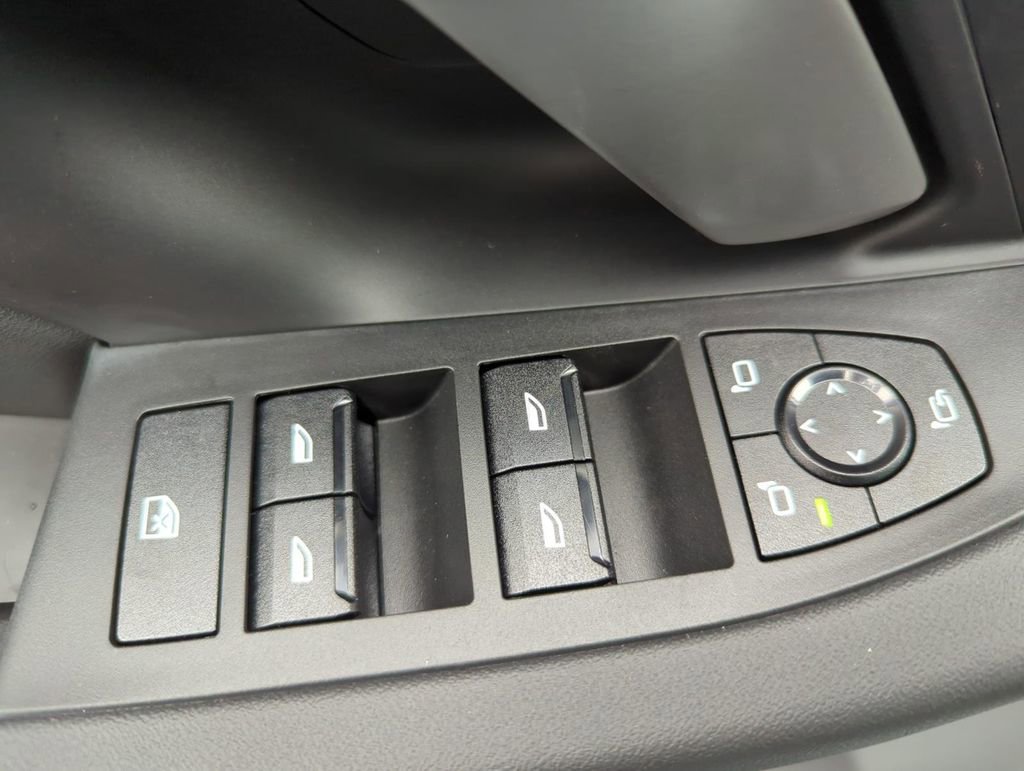 New 2024 BMW i5 eDrive40i w/ M Sport Package image 12