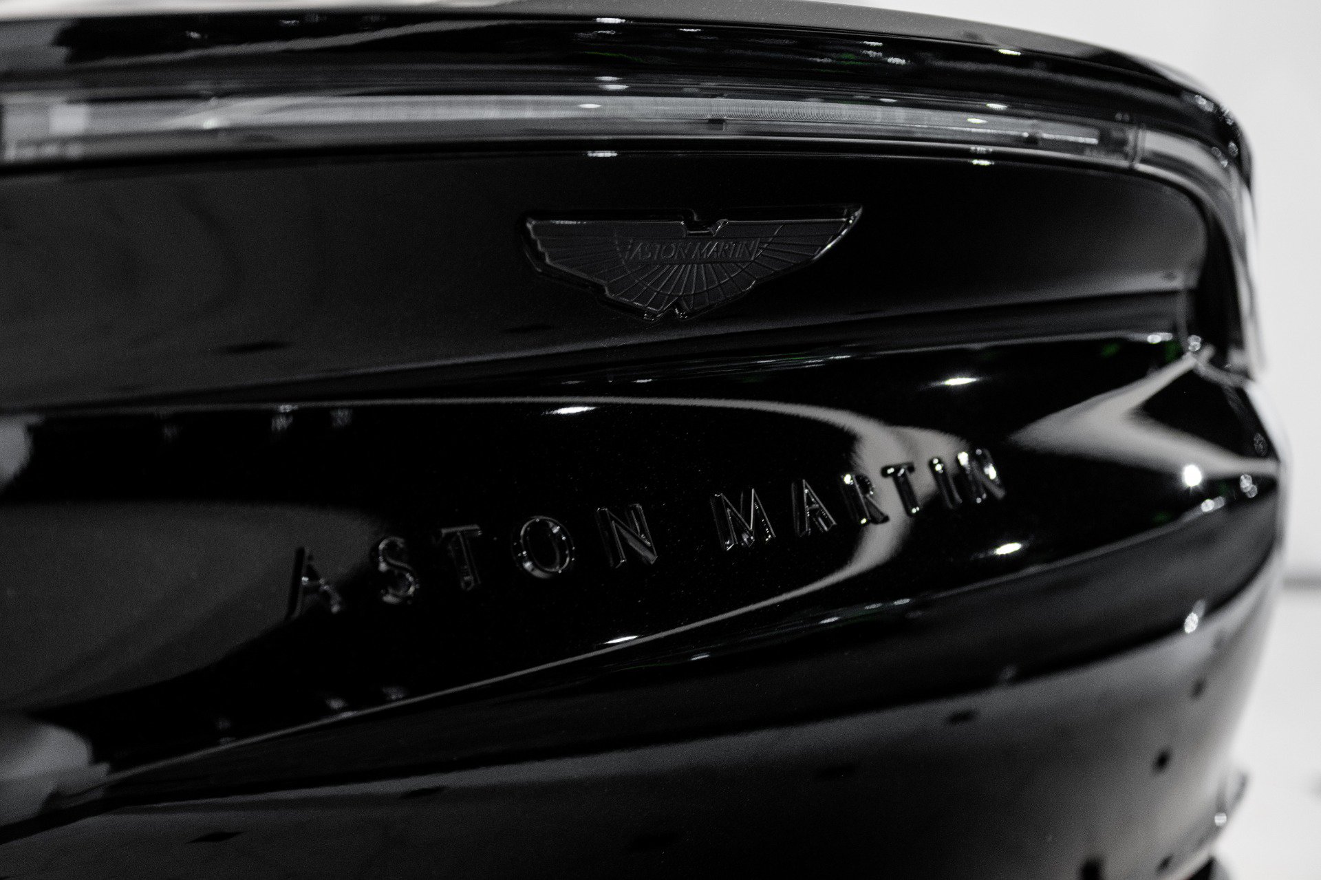 Used 2024 Aston Martin DBX 707 image 8