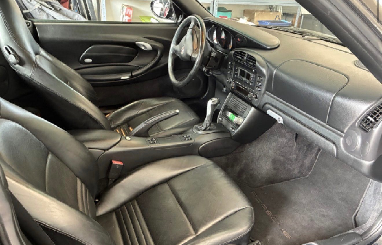 Used 2003 Porsche 911 Carrera 4 AWD/4WD image 4