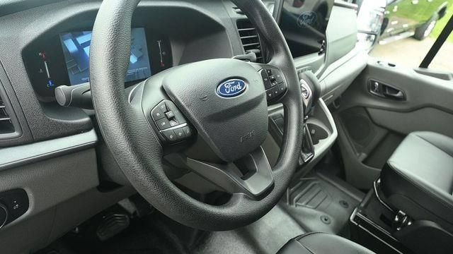New 2026 Ford Transit 250 148 Medium Roof RWD image 15