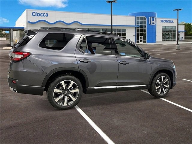 New 2025 Honda Pilot Elite image 9