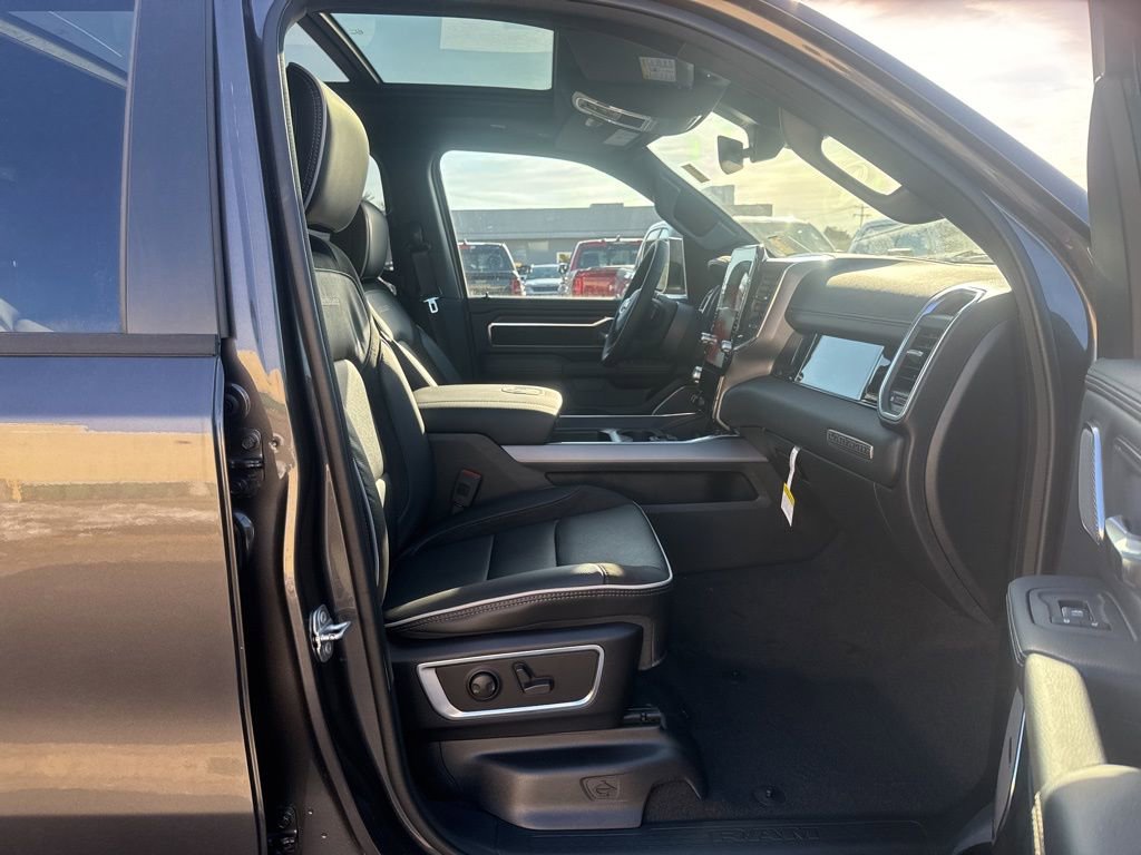 New 2026 RAM 1500 Laramie AWD/4WD image 29