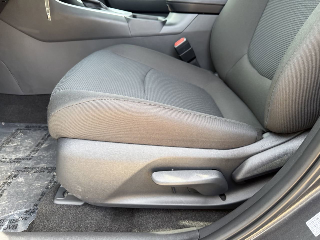 Used 2025 Toyota RAV4 LE FWD image 23