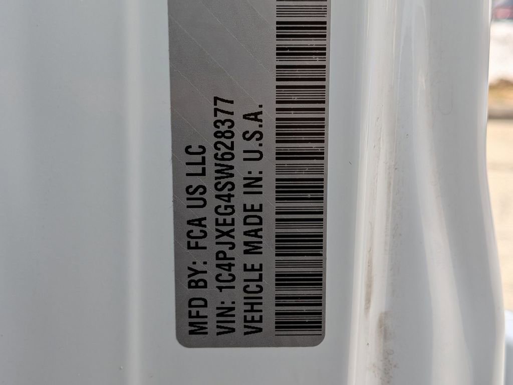 Certified 2025 Jeep Wrangler Sahara w/ Safety Group image 28