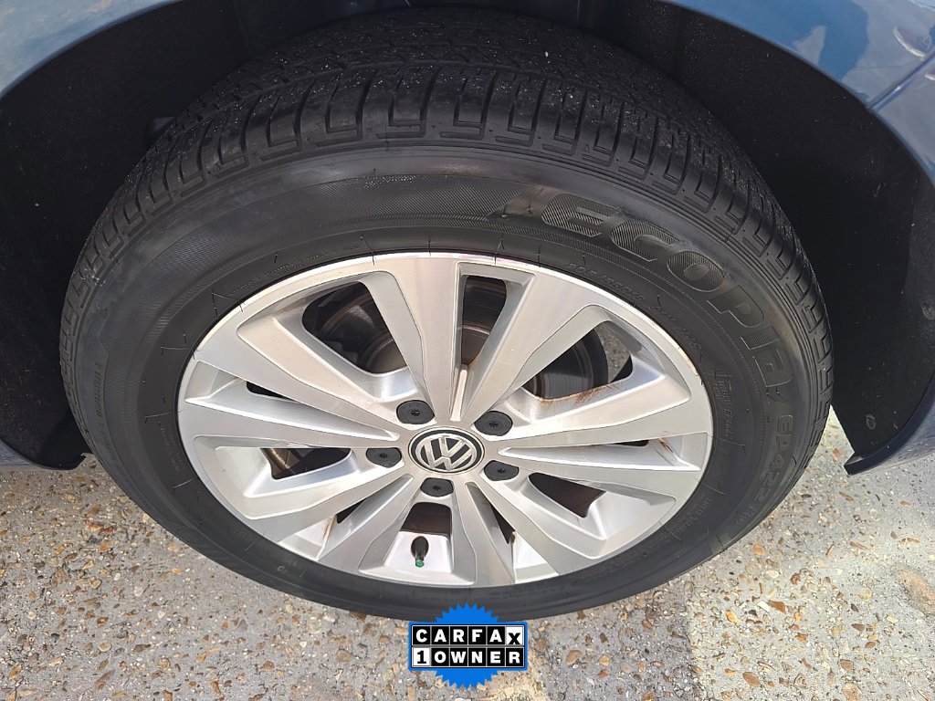 Used 2021 Volkswagen Golf 4-Door image 37