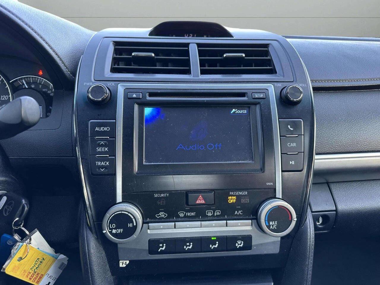 Used 2014 Toyota Camry SE image 30