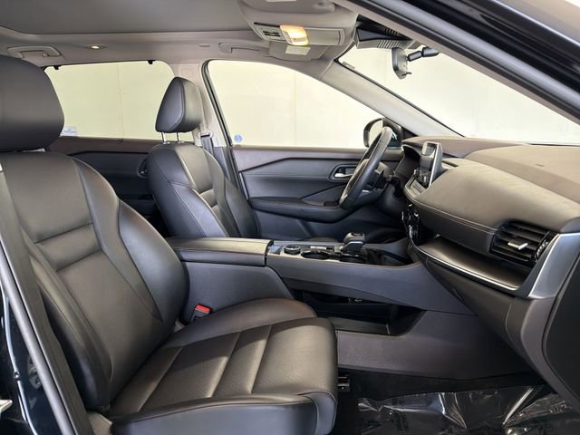 Used 2022 Nissan Rogue SV w/ SV Premium Package image 20