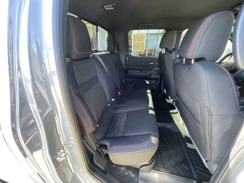 Used 2025 Nissan Frontier PRO-4X w/ Pro Convenience Package image 25