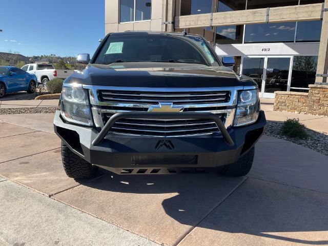 Used 2019 Chevrolet Suburban Premier AWD/4WD image 3