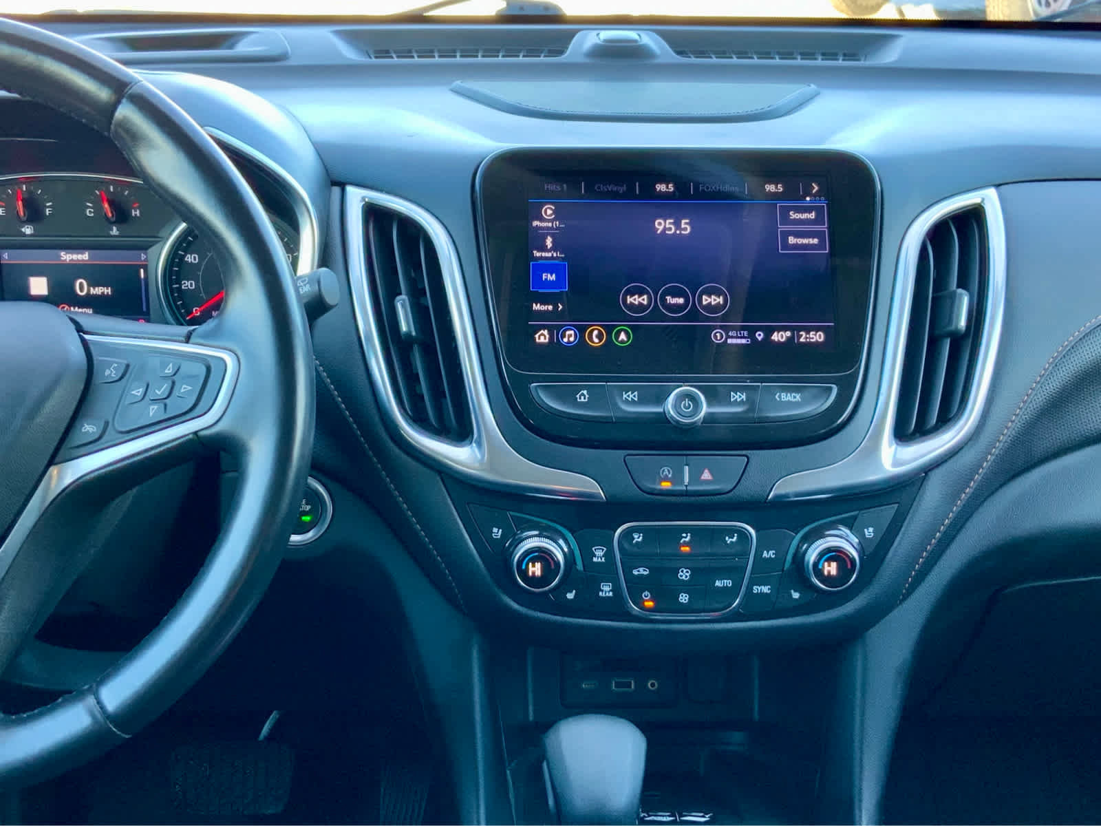 Used 2022 Chevrolet Equinox Premier image 40