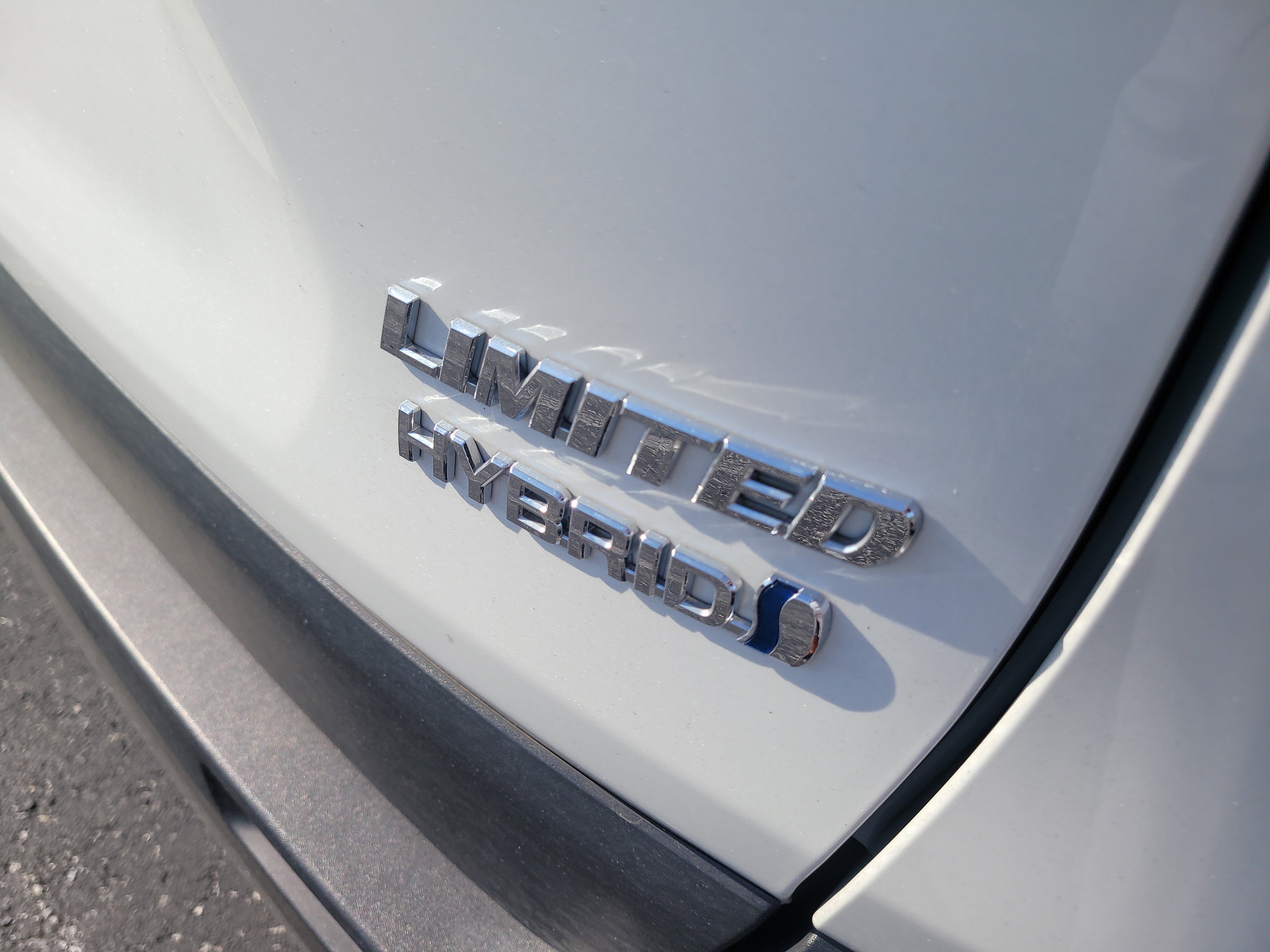 Used 2023 Toyota RAV4 Limited AWD/4WD image 10