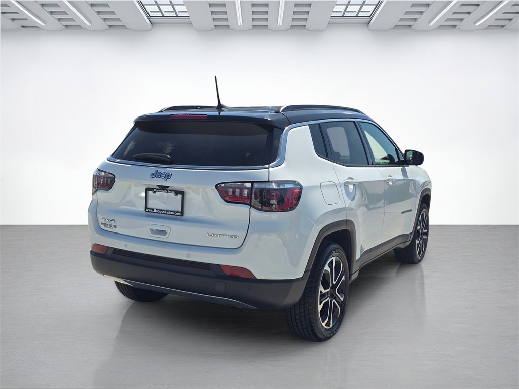 Used 2024 Jeep Compass Limited image 3
