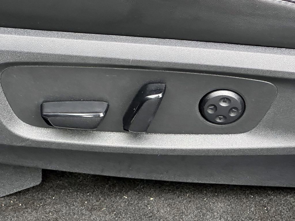 Used 2024 INFINITI QX60 Luxe w/ Performance Audio Package image 19