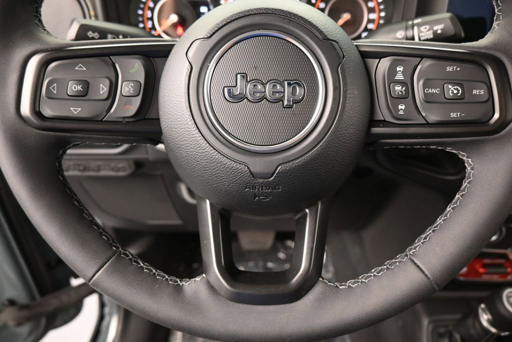 Used 2026 Jeep Gladiator Mojave AWD/4WD image 34