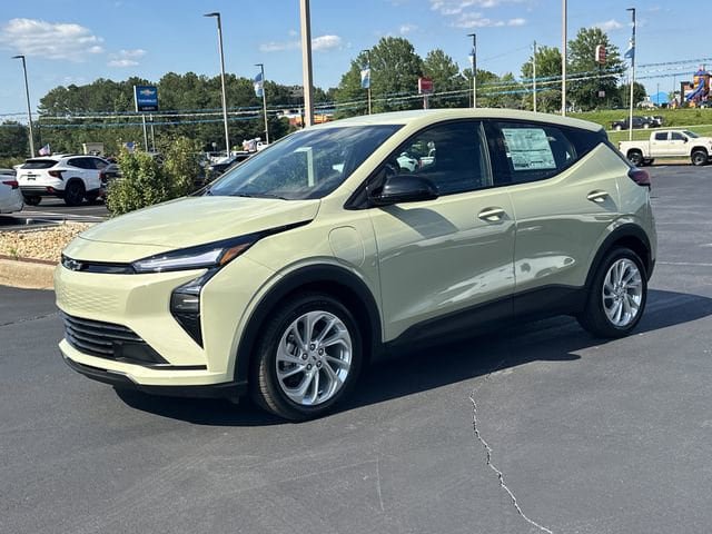 New 2027 Chevrolet Bolt LT w/ Comfort Package FWD image 1