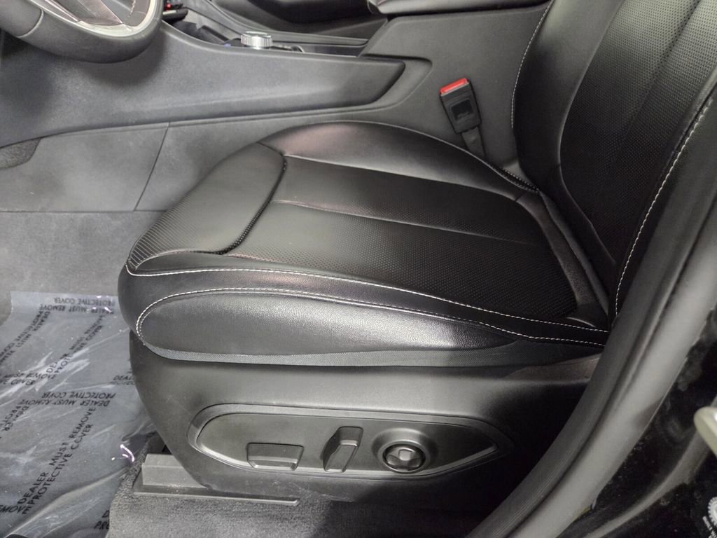 Certified 2024 Jeep Grand Cherokee L Limited w/ Luxury Tech Group II image 14