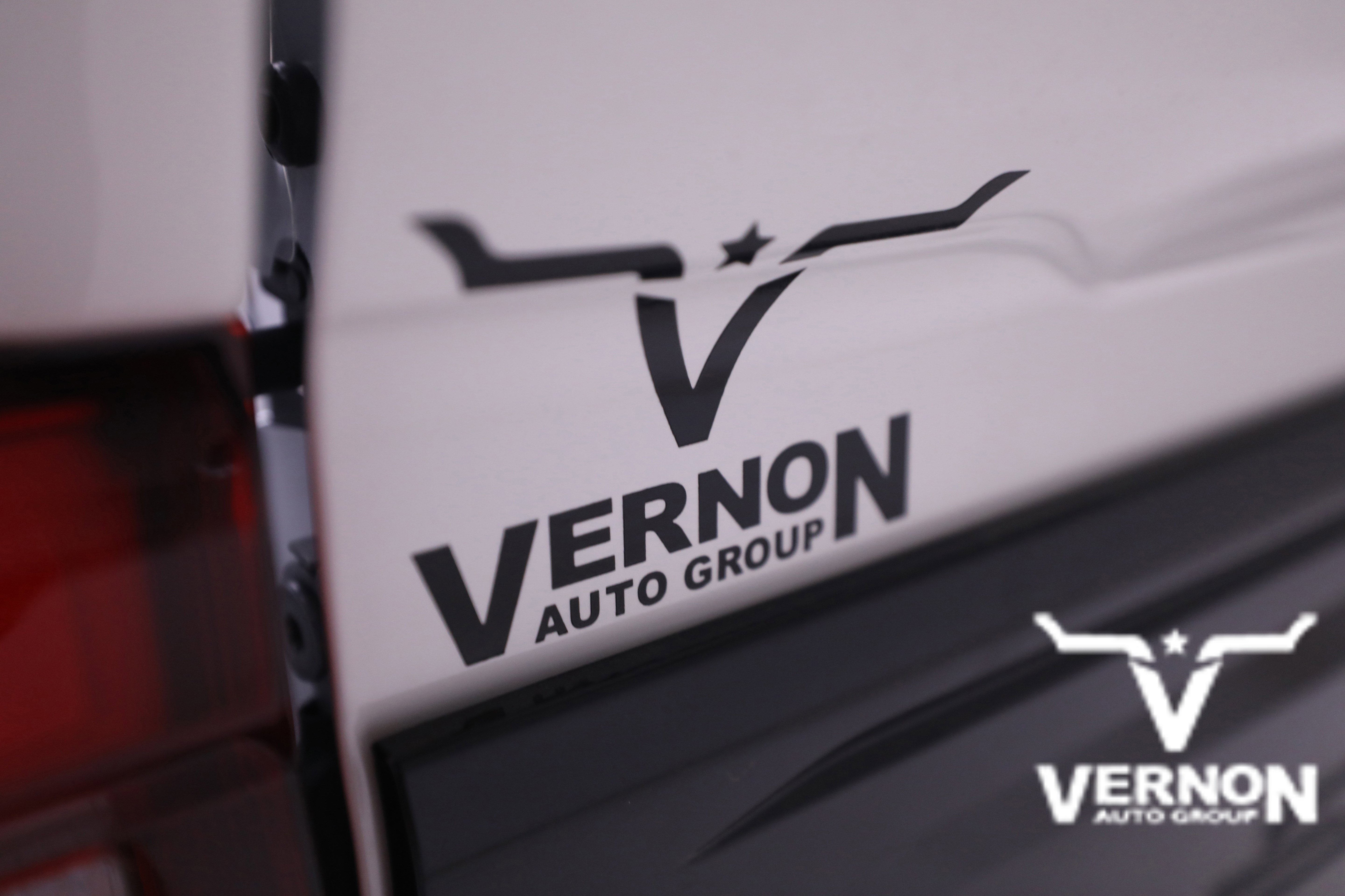 New 2026 Ford F250 Lariat w/ Black Appearance Package image 51