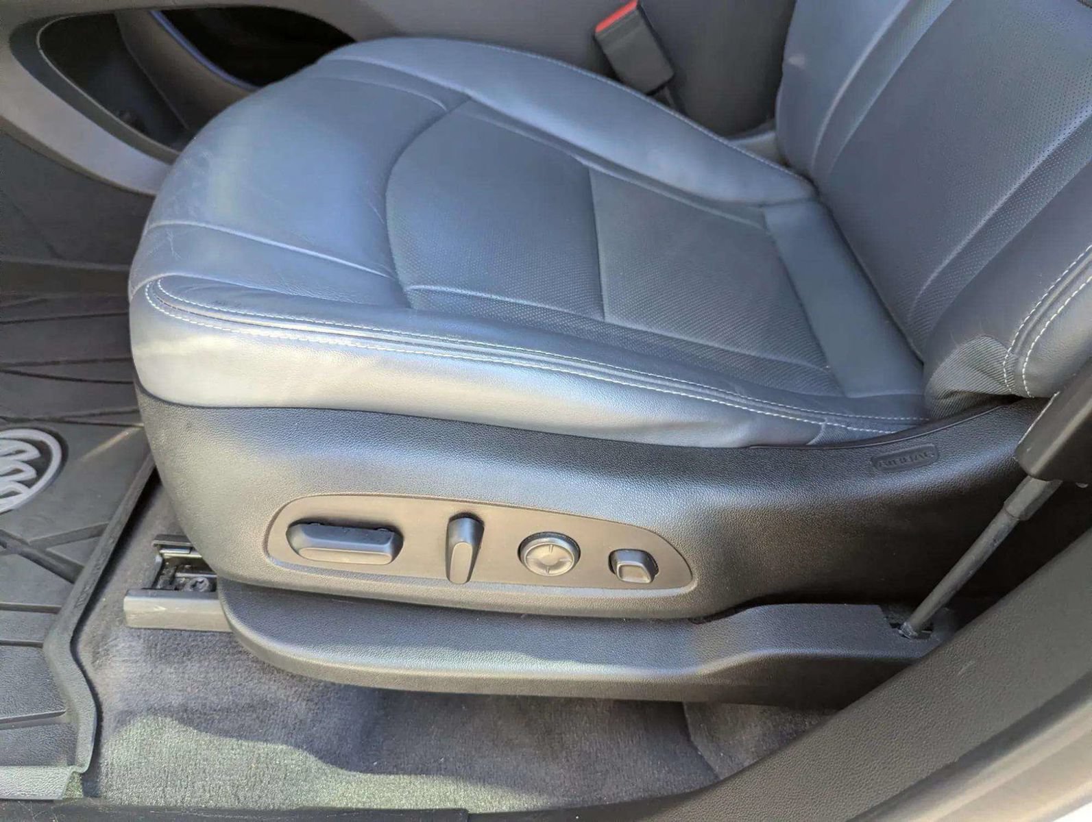 Used 2020 Buick Enclave Premium w/ Trailering Package, 5000 lbs. AWD/4WD image 37
