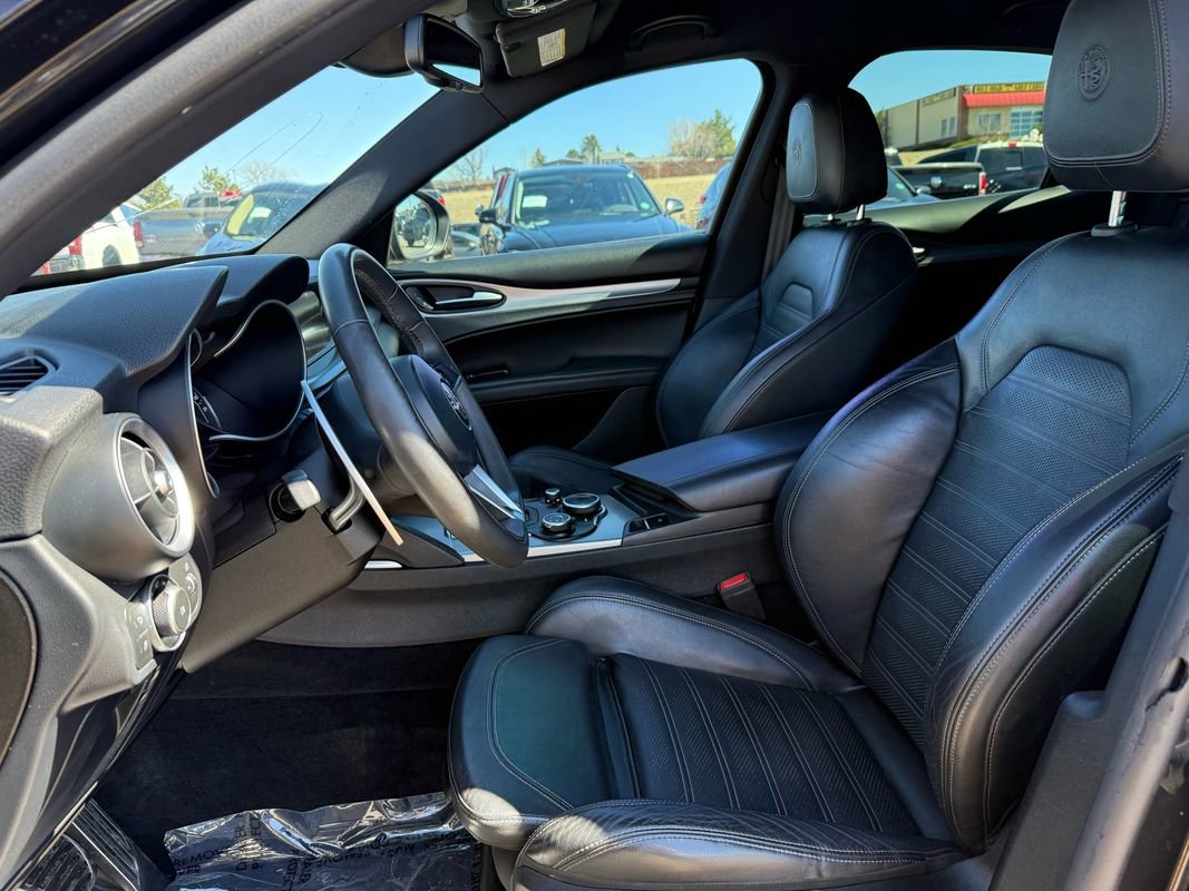 Used 2018 Alfa Romeo Stelvio Ti Sport image 12