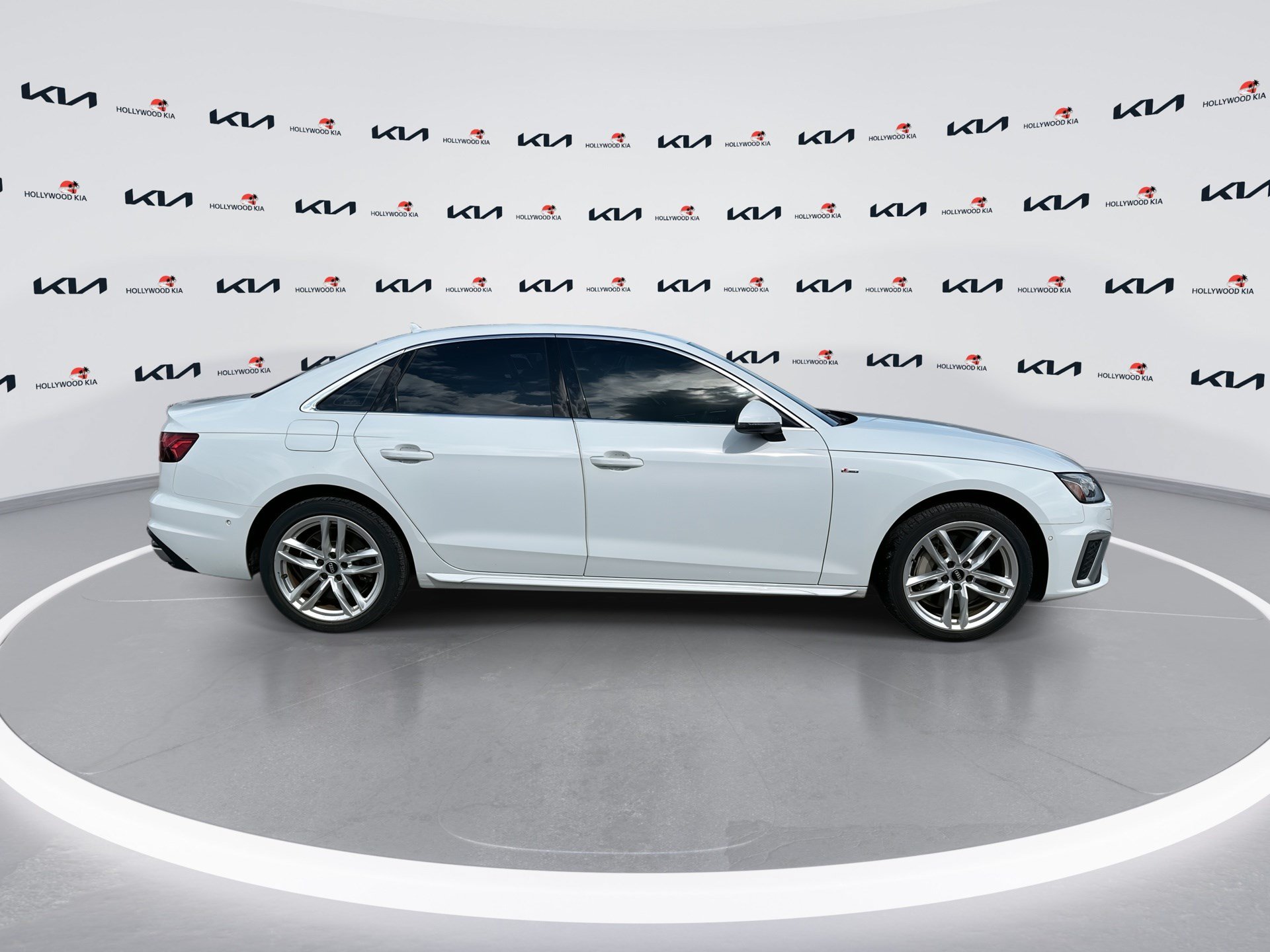 Used 2020 Audi A4 2.0T Prestige w/ Prestige Package AWD/4WD image 9