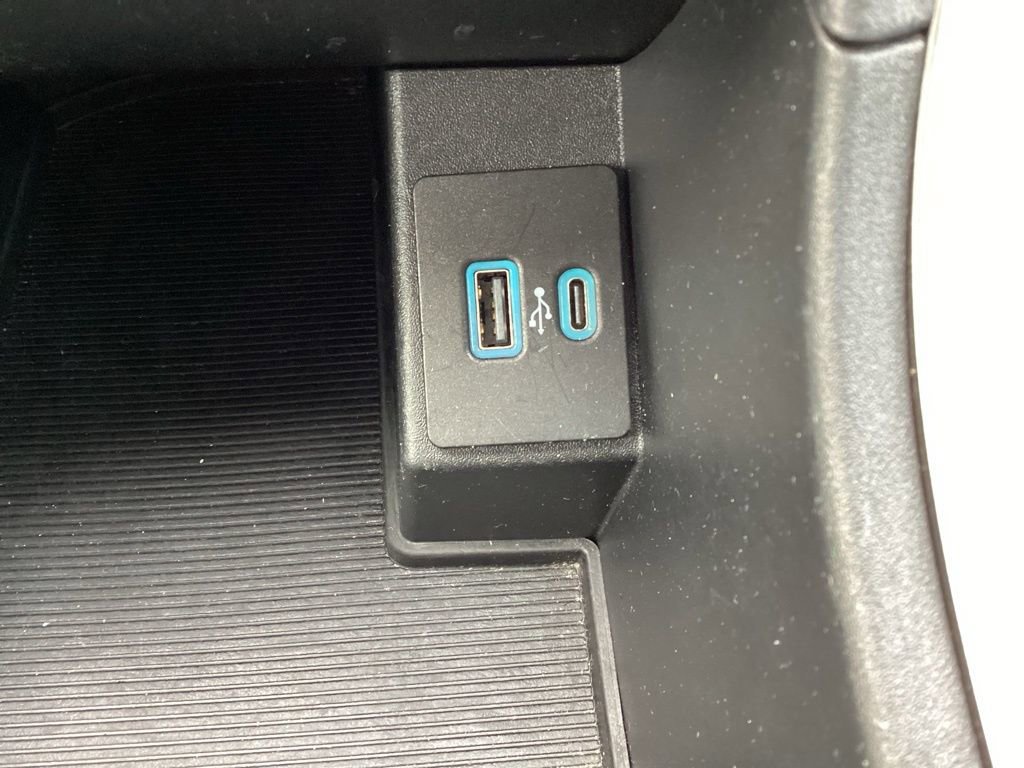 Used 2024 Ford Edge SEL image 21