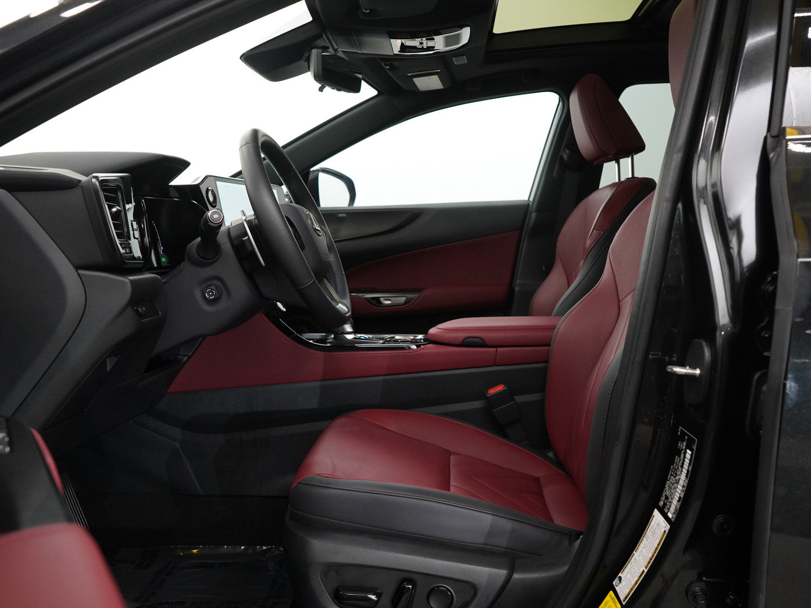 Used 2025 Lexus NX 450h+ AWD w/ Luxury Package image 20