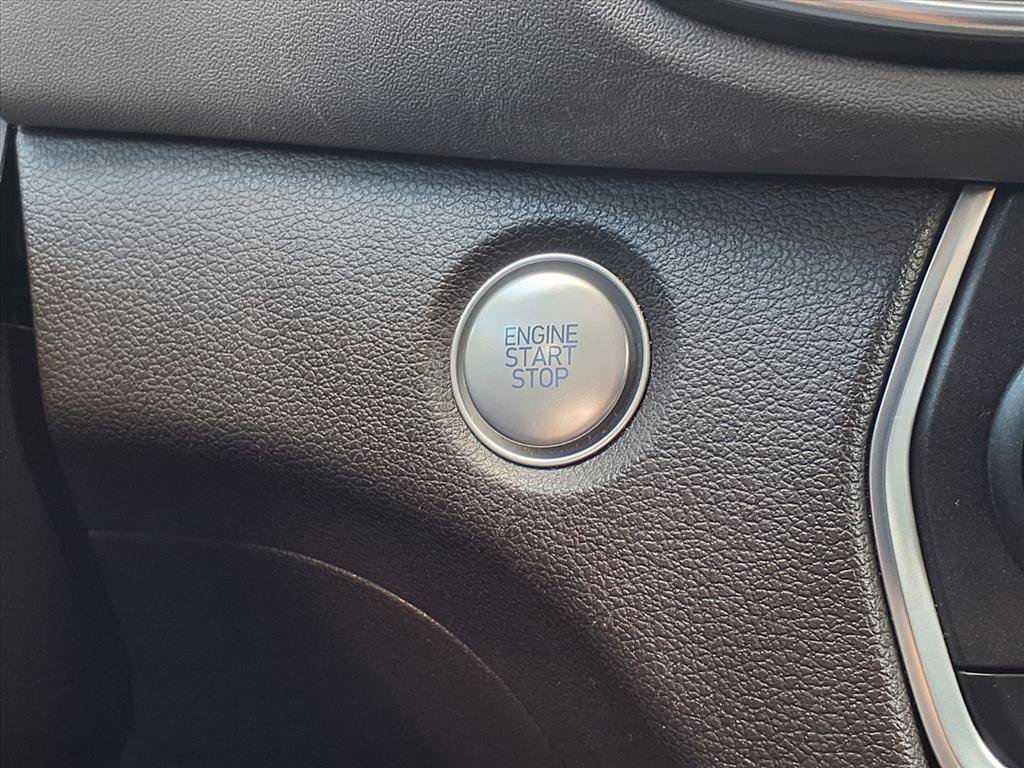 Used 2019 Hyundai Santa Fe SEL image 11