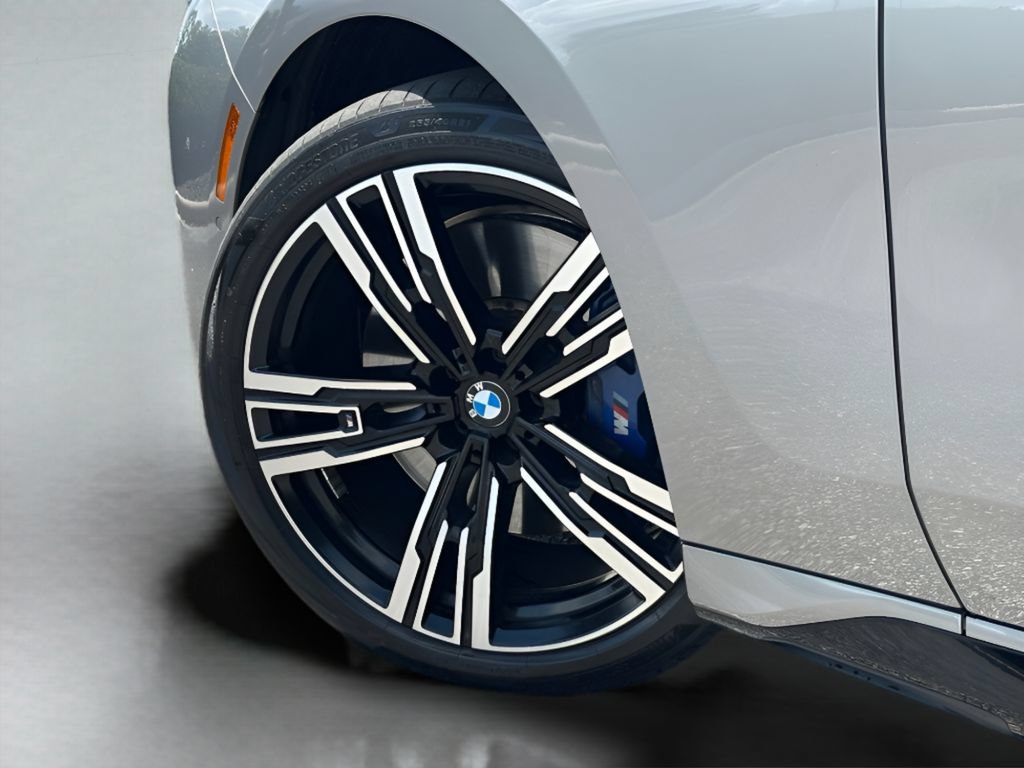 Certified 2023 BMW 740i RWD image 9