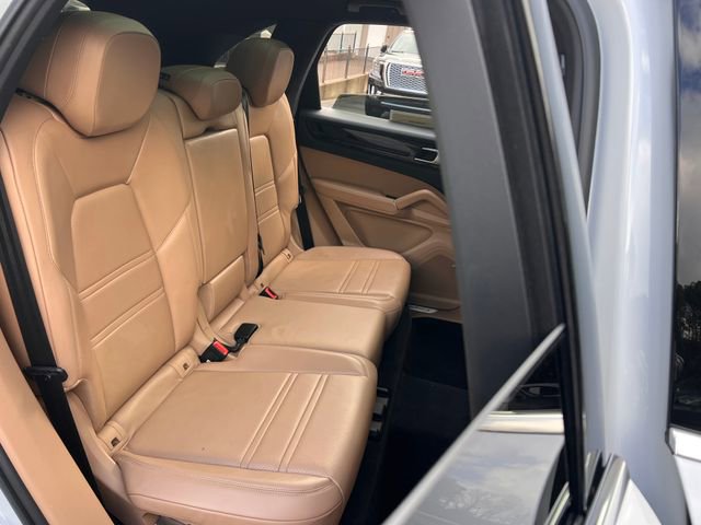 Used 2019 Porsche Cayenne image 29