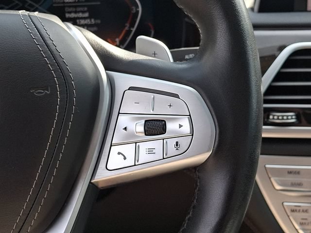 Used 2022 BMW 750i xDrive AWD/4WD image 26