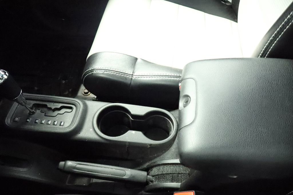 Used 2011 Jeep Wrangler Unlimited Sahara w/ Dual Top Group image 32