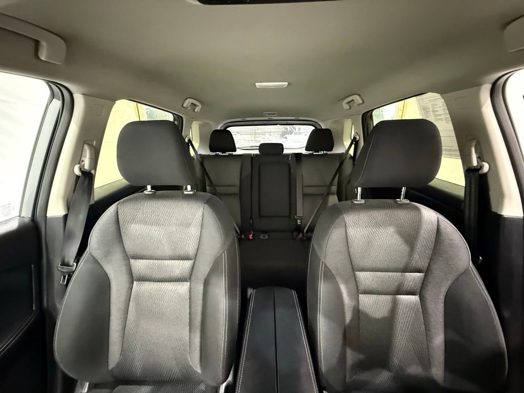 Used 2025 Nissan Rogue SV FWD image 28