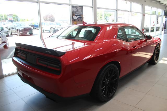 Used 2016 Dodge Challenger SRT Hellcat RWD image 25
