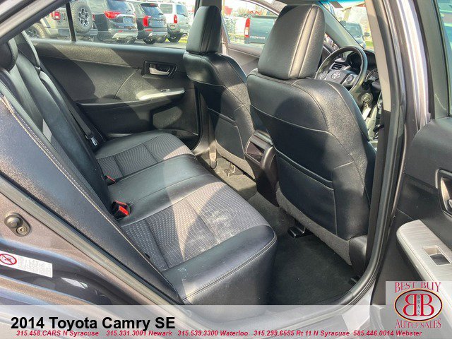 Used 2014 Toyota Camry SE FWD image 32
