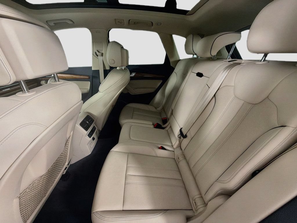 Used 2023 Audi Q5 2.0T Prestige w/ Prestige Package AWD/4WD image 26