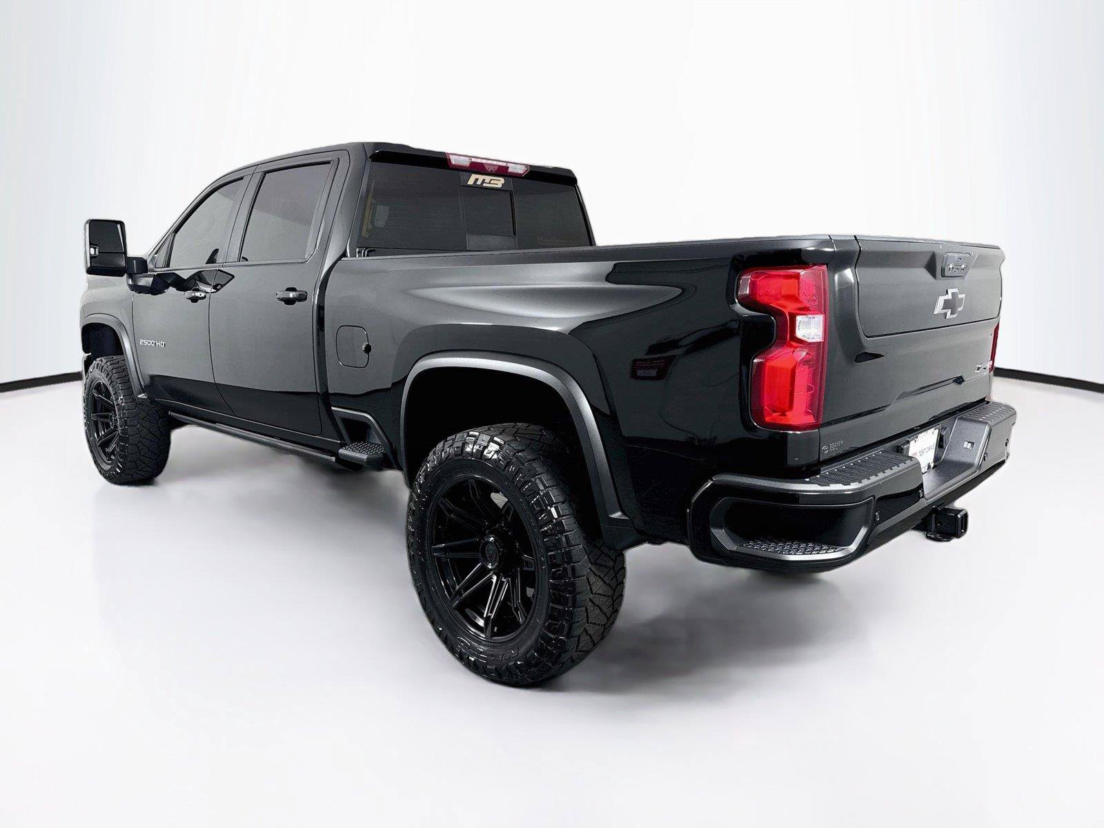 Used 2024 Chevrolet Silverado 2500 ZR2 w/ Technology Package AWD/4WD image 13