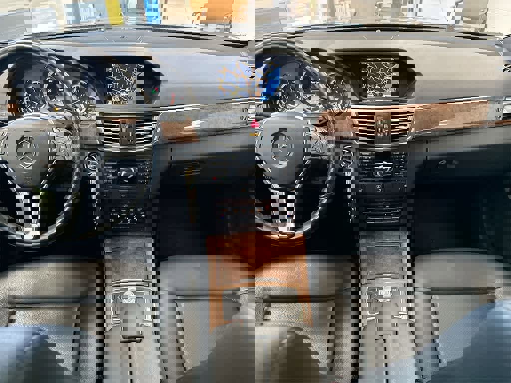 Used 2012 Mercedes-Benz E 350 4MATIC Sedan image 28