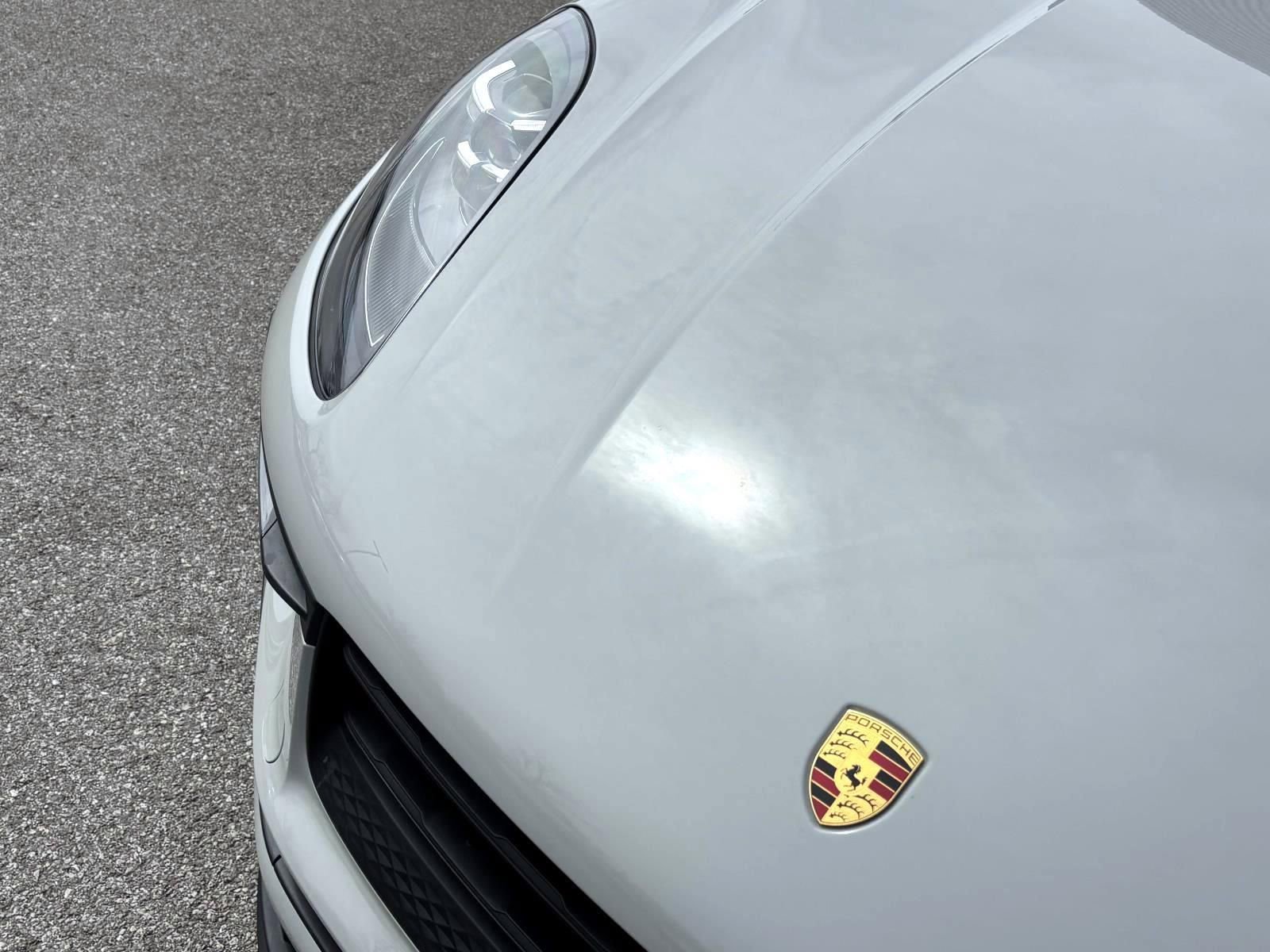 Used 2025 Porsche Macan image 15