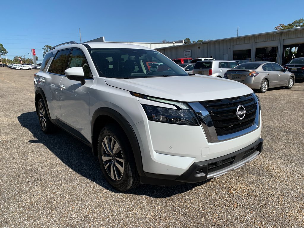 New 2025 Nissan Pathfinder SL